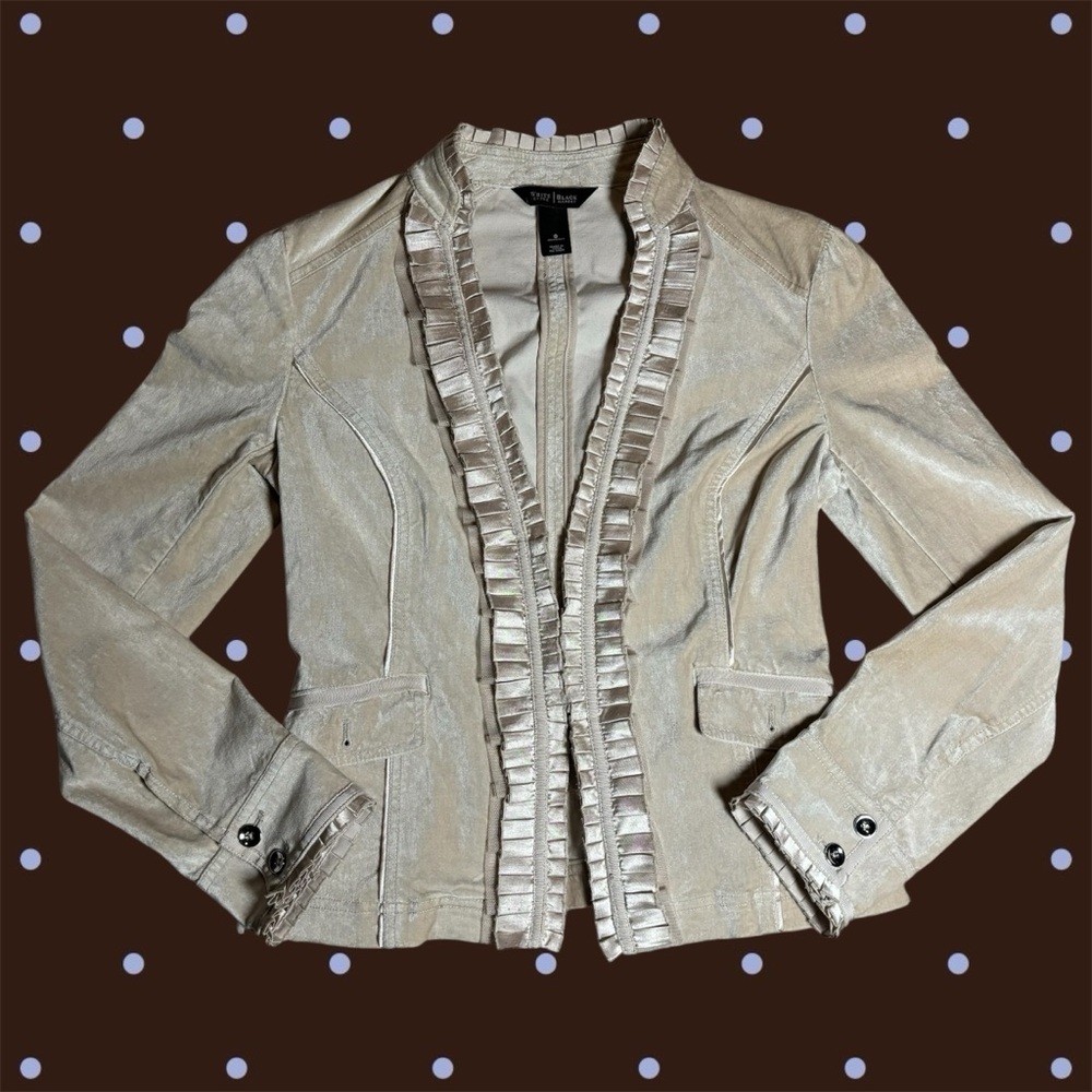 🍨cream velvet blazer w/ ruffles🍨
